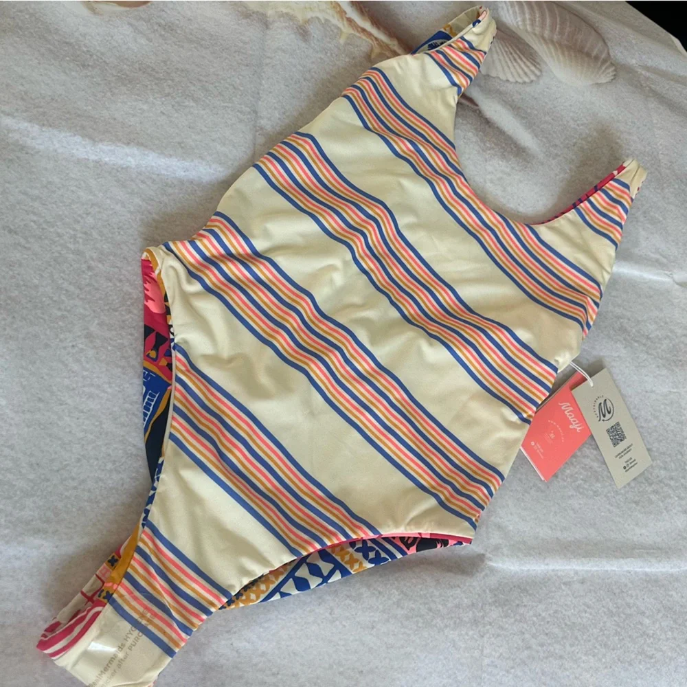 NWT Maaji Paradise Postals Claire Classic One Piece - Picture 13 of 14